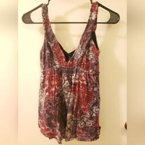 Weston Wear sleeveless top V neck beautiful art graphic Size Small